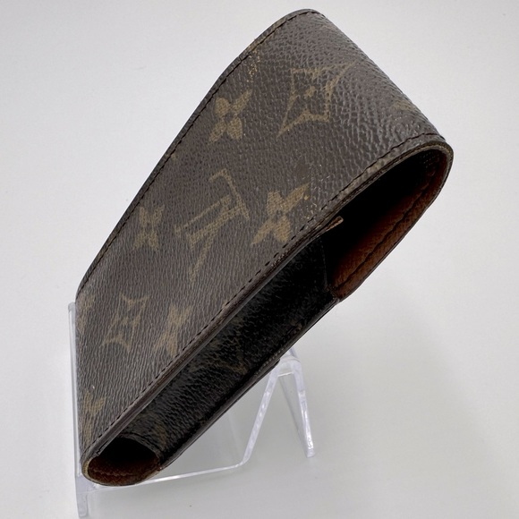 Louis Vuitton Cigarette Accessory Holder - Picture 4 of 6